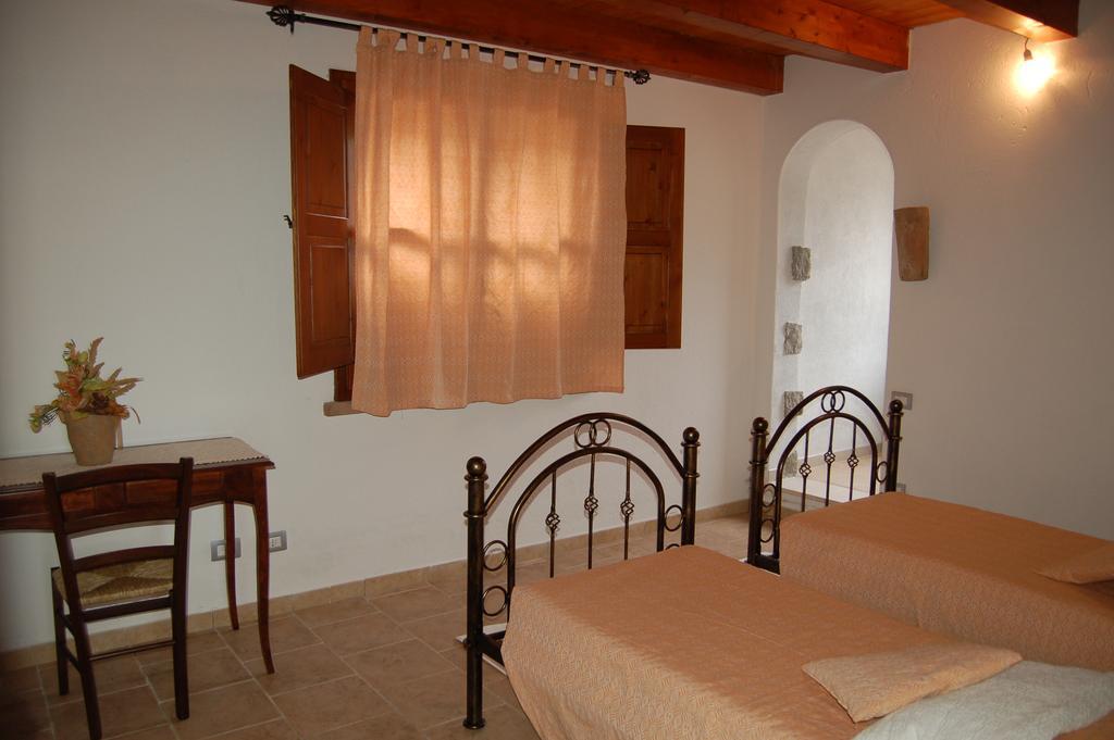 I Carrubi Guest House San Priamo Стая снимка